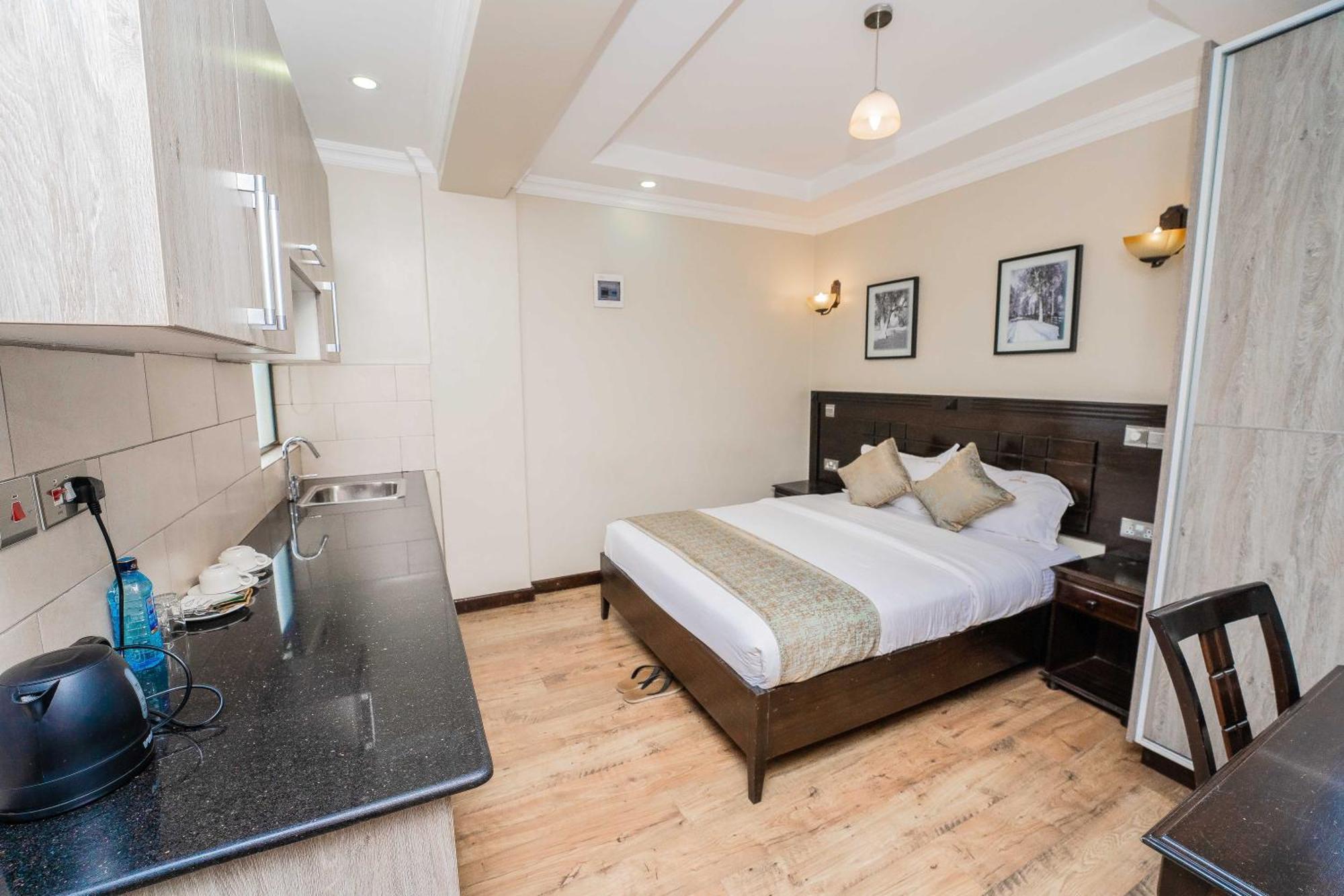 Hemak Suites Hotel Nairobi Exteriör bild