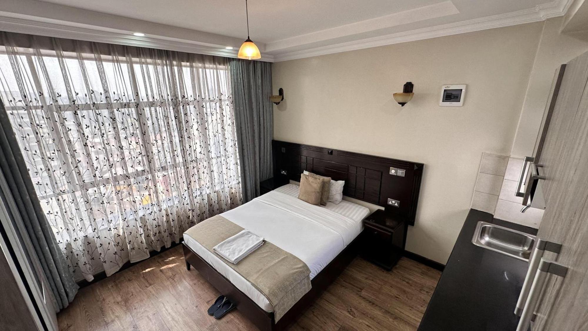 Hemak Suites Hotel Nairobi Exteriör bild