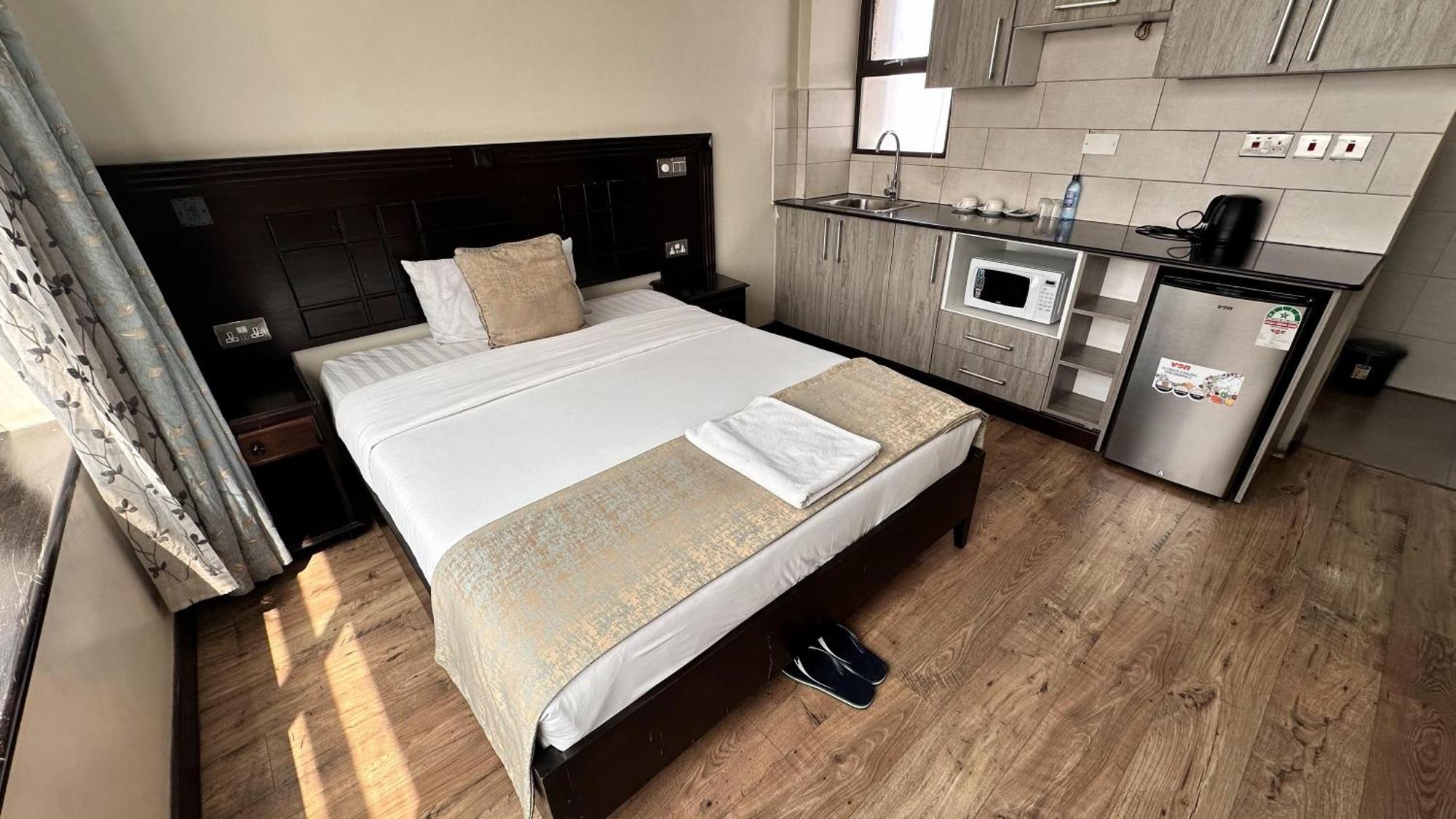 Hemak Suites Hotel Nairobi Exteriör bild