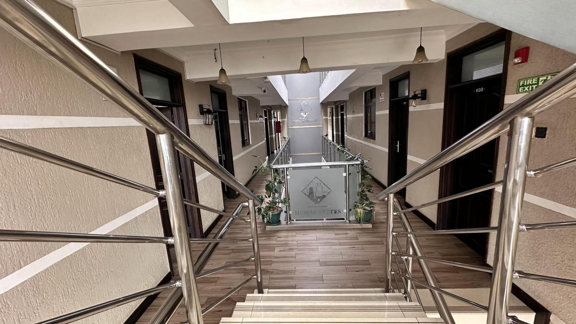 Hemak Suites Hotel Nairobi Exteriör bild