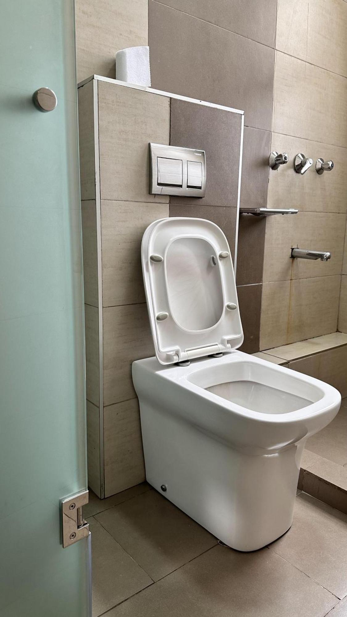 Hemak Suites Hotel Nairobi Exteriör bild